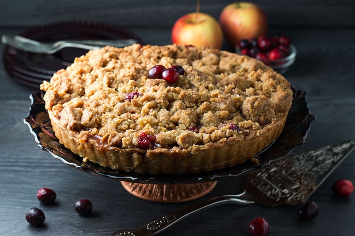 The Simplest Apple Cranberry Crumb Pie for Ultimate Comfort